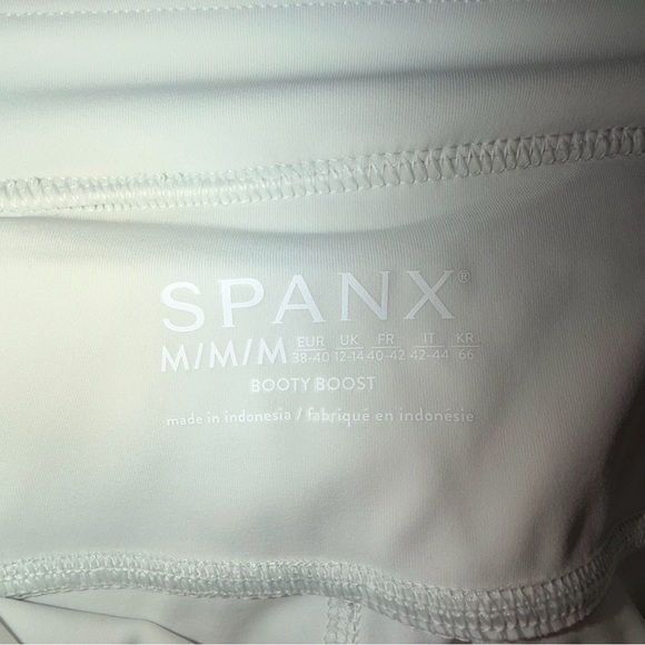 Spanx Booty Boost Active Skirt Leggings Womens M White Cloud NWT - Picture 4 of 8